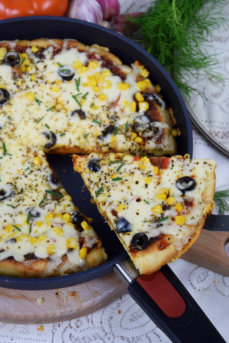 Ekspresowa pizza z patelni