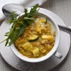 curry soczewicowe z kremem z bananów i gruszką