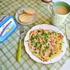 Omlet z szynką i groszkiem