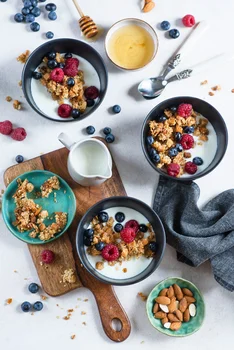 Domowa, ekstremalnie chrupiąca granola migdałowa