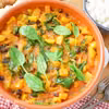 Curry z dynią, ziemniakami, jabłkami i ciecierzycą