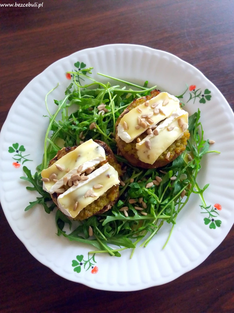 Pieczarki faszerowane bazyliowym pesto i serem pleśniowym