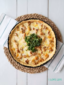 Tarta z kurkami i kurczakiem