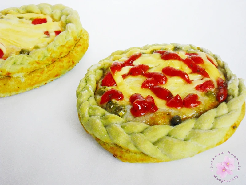 Zielone pizzernki z warkoczami