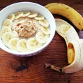 Bananowa owsianka z masłem nerkowcowym