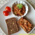 Pasta z suszonych pomidorów i nasion