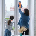 Dzień Czystych Okien: Dlaczego Warto Dbać o Przejrzystość Szyb?