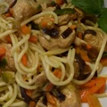 Spaghetti z warzywami chińskimi