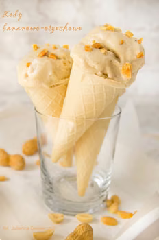 Lody bananowe z masłem orzechowym