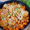 Patelnia Gondoliera - pulpety z makaronem w sosie pomidorowym
