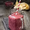 SMOOTHIE Z BANANA I ŻURAWINY