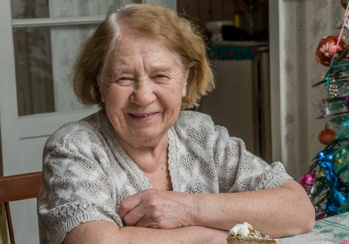 Mama przepisała dom wnukowi, a dzieci zostały z niczym. „Czy możemy żądać zachowku?” — pyta Krystyna [LIST]