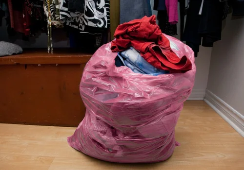 Będzie nowy kolor koszy na śmieci! Tych rzeczy nie wyrzucisz już do zwykłych czarnych pojemników