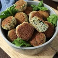 Mini kotleciki drobiowo-szpinakowe.