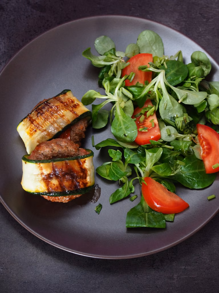 Keto burger w cukinii (Paleo, LowCarb)