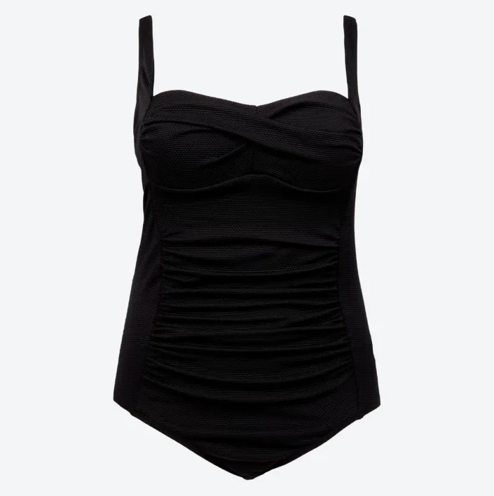 Zdjęcie Kobiety pokochały strój kąpielowy z Action za 45 zł! Ten krój idealnie tuszuje niedoskonałości i bosko podkreśla ciało #4