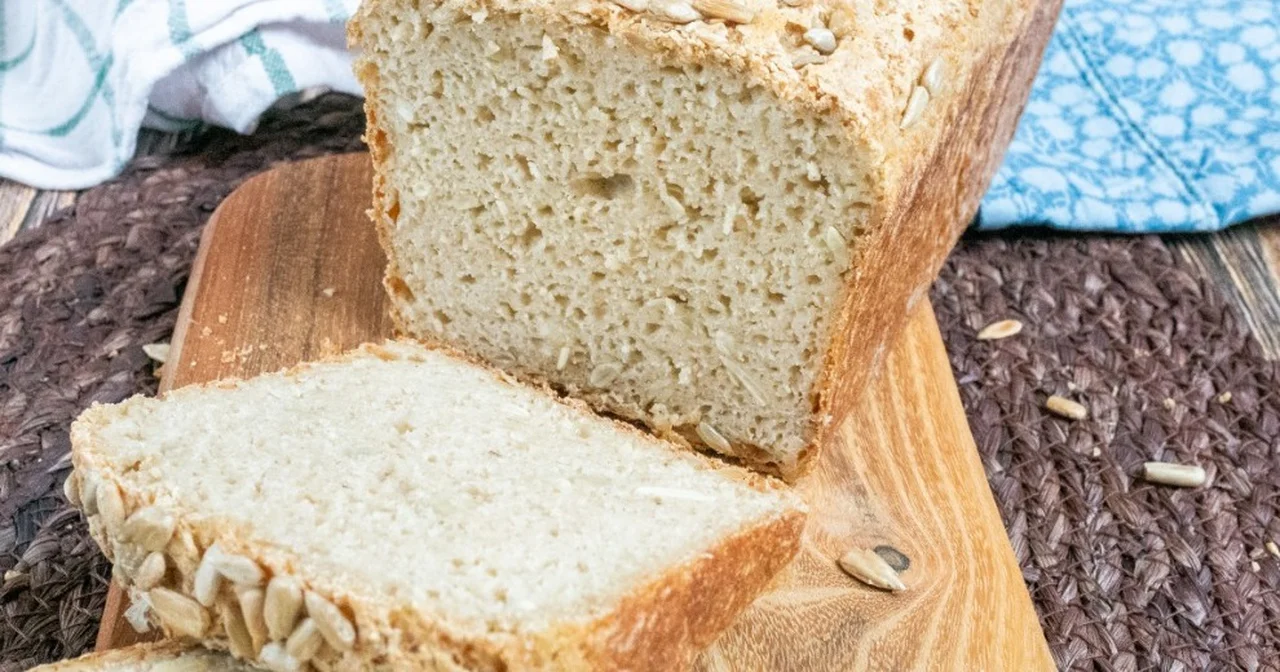 Bezglutenowy chleb na zakwasie z maślanką