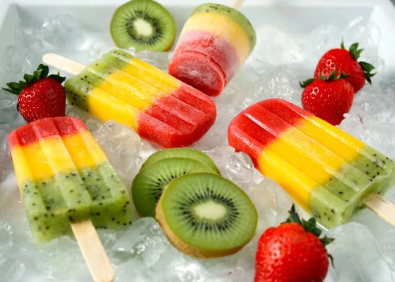 Owocowy sorbet na patyku