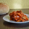 Śledzie w sosie pomidorowym