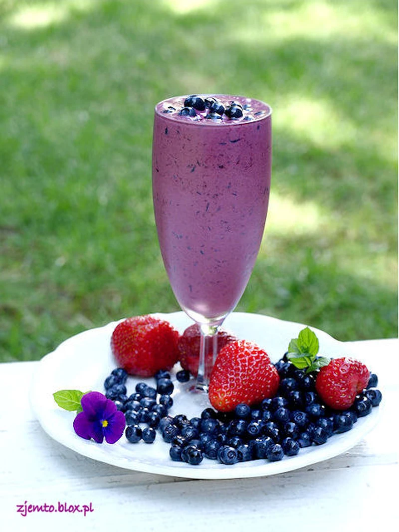Milkshake jagodowy