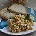 Sałatka z zupek chińskich (z surowego makaronu)