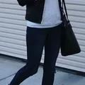 Czarna ramoneska