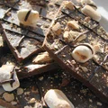 Domowa czekolada z żurawiną, pistacjami i orzechami