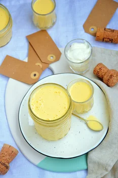 Mango lassi