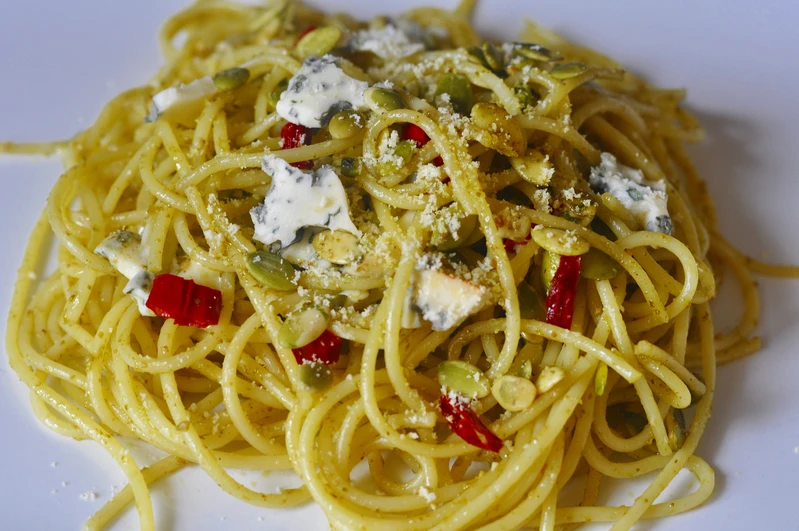 Makaron z pesto
