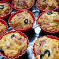 Muffinki na słono-z salami,mozzarellą i oliwkami
