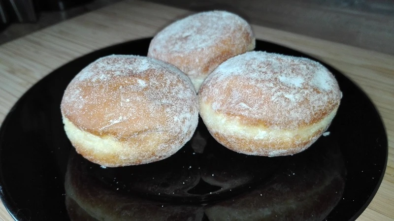Przepis na smaczne, domowe i szybkie pączki