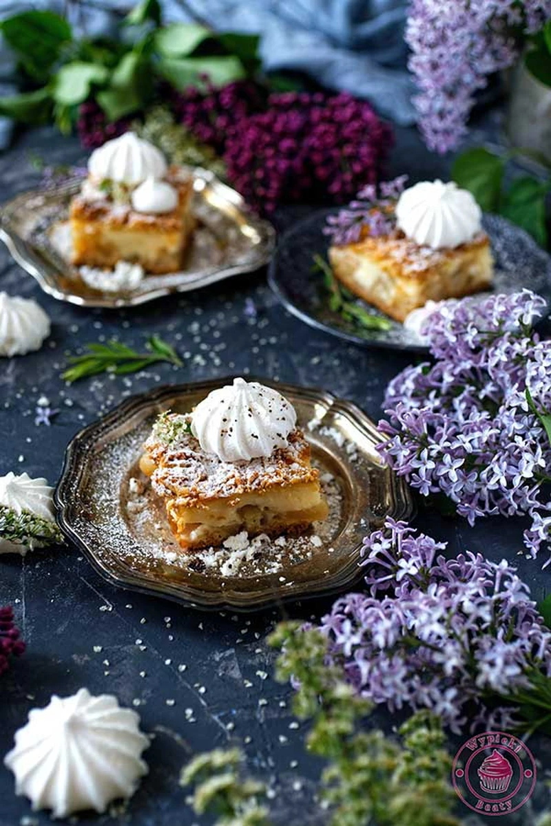Ciasto z jabłkami i budyniem