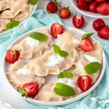 Pierogi z truskawkami i serem