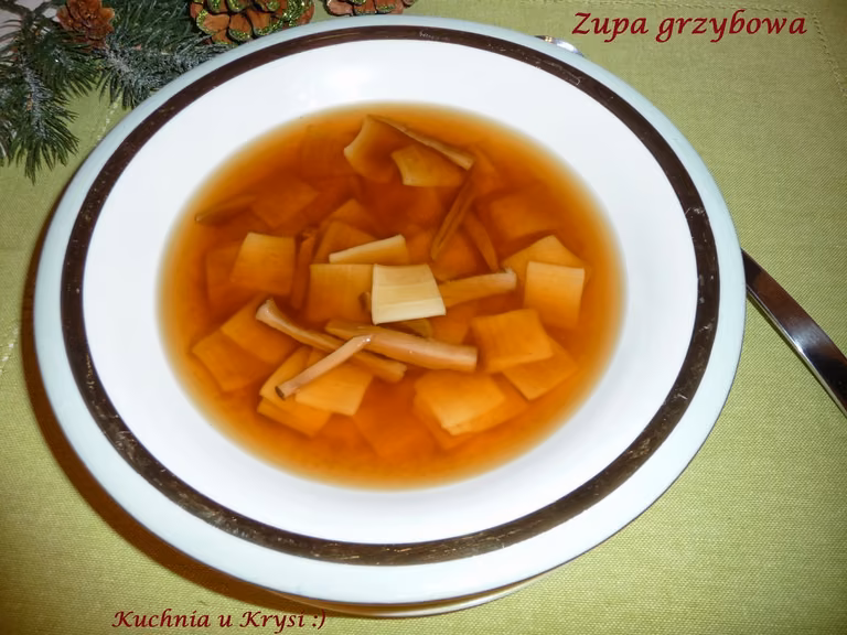 Wigilijna zupa grzybowa