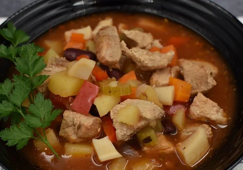 Zupa gulaszowa z fasolką