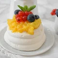 Mini bezy pavlova z mango