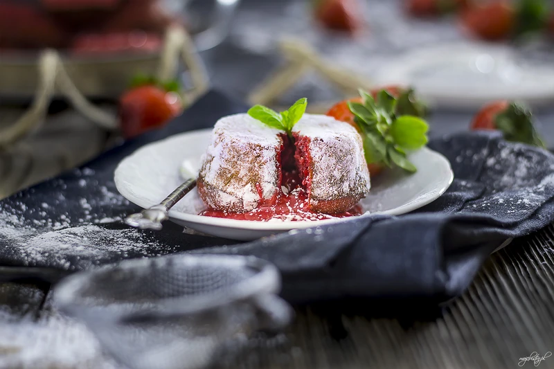 Walentynkowy deser Red Velvet Lava