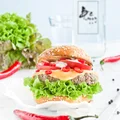 Pikantne burgery wołowe