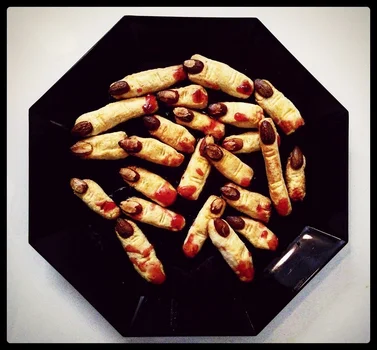 PRZEPIS NA PALUCHY CZAROWNICY FINGER COOCKIES NA HALLOWEEN