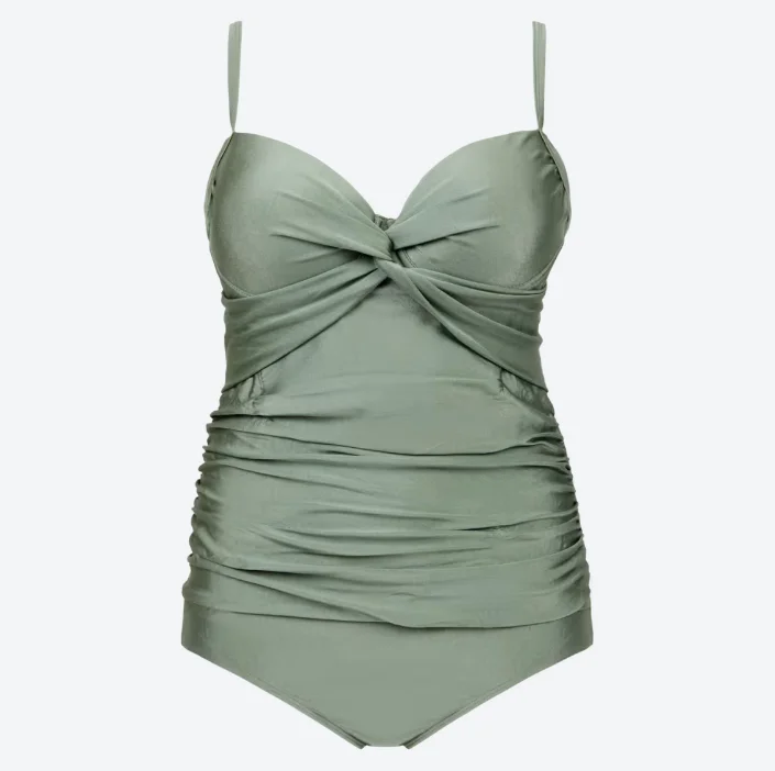 Zdjęcie Kobiety pokochały strój kąpielowy z Action za 45 zł! Ten krój idealnie tuszuje niedoskonałości i bosko podkreśla ciało #2