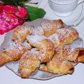 Rogaliki topione w wodzie