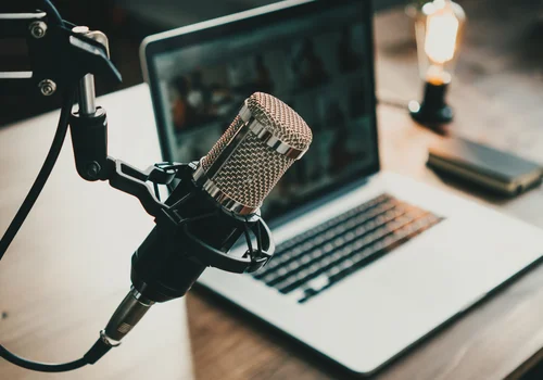 Celebrowanie Międzynarodowego Dnia Podcastów: Jak Podcasty Zmieniły Świat