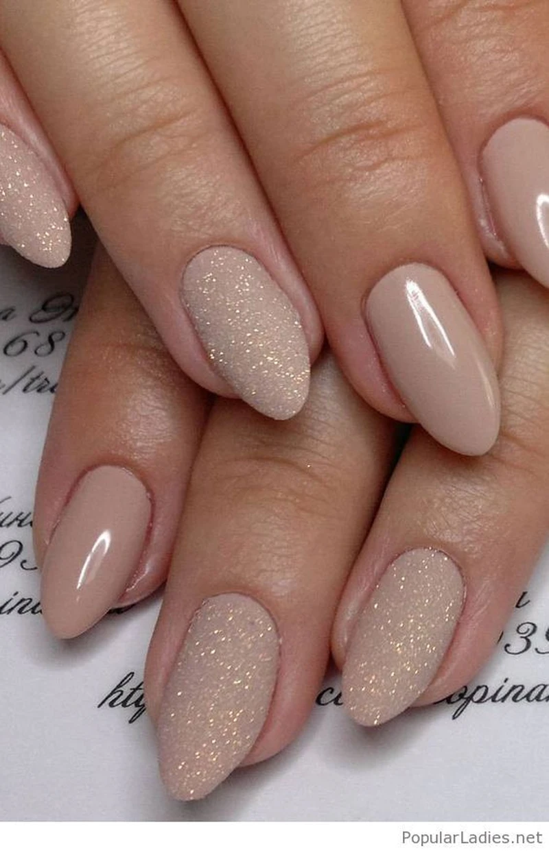Neutralny manicure