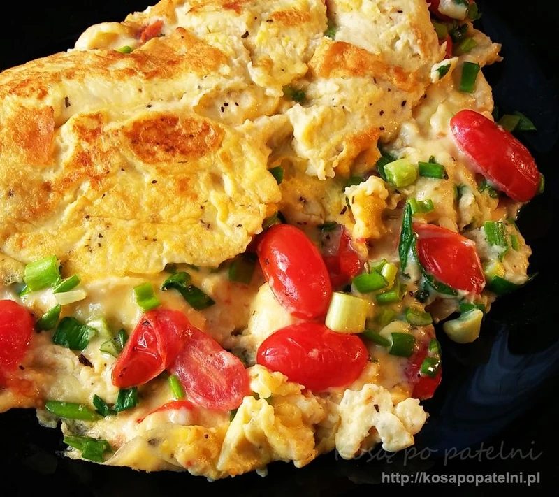 Omlet z pomidorami