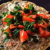 Omlet fit z serem pleśniowym i pomidorami