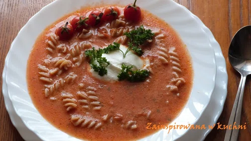 Pomidorówka ze świeżych pomidorów