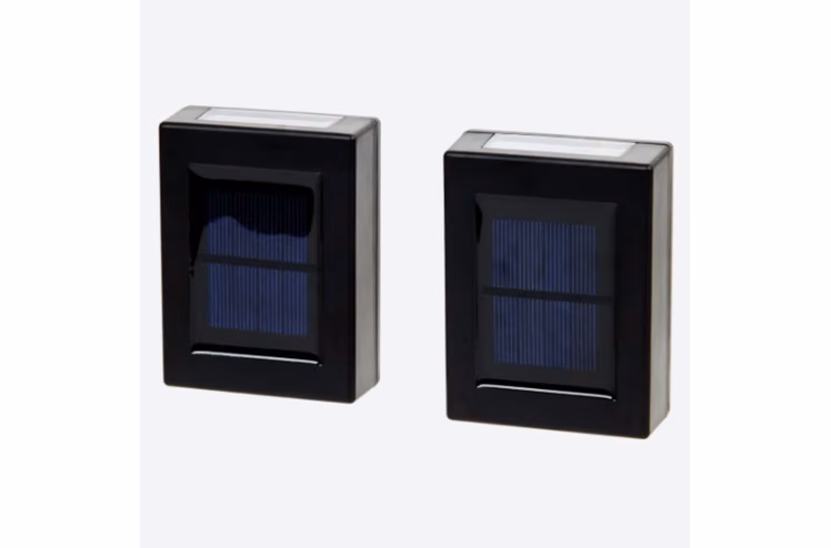 Zdjęcie Te lampki solarne za 16 zł z Action odmienią nudną ścianę domu lub balkonu! Światło typu "up and down" robi magiczny klimat #2
