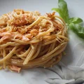 Spaghetti carbonara z łososiem