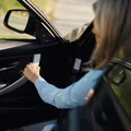 Jeden prosty ruch ręka a może uratować życie na drodze! Sprawdź koniecznie!
