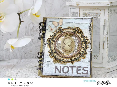 Notes z medalionem